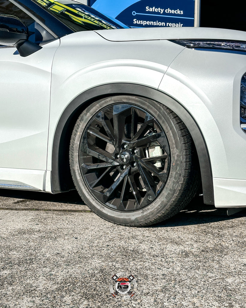 Mitsubishi Outlander ZM 21-UP Premium Wireless Air Suspension Kit - KS RACING — KS Racing Australia