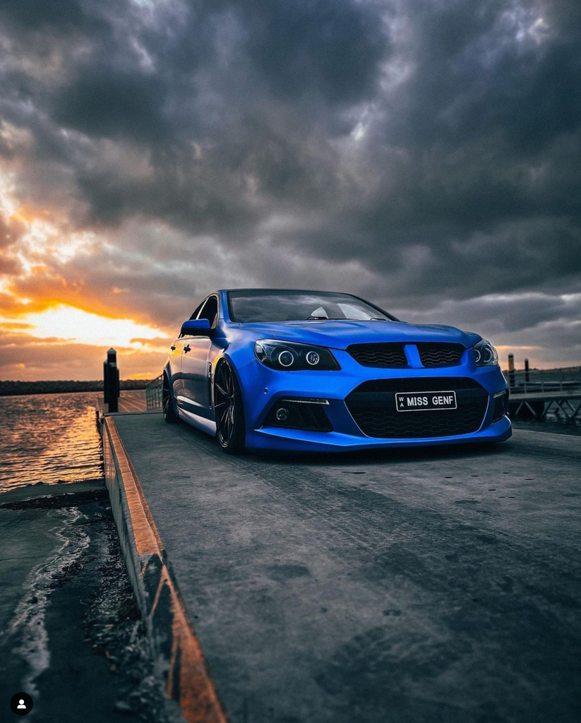 HSV VF MISS GEN F AIRED OUT BY THE WATERS ON A KS RACING AIR SUSPENSION KIT. PREMIUM SHOW BUILT MANAGEMENT UNIT WITH KSPORT PERFORMANCE AIR STRUTS FRONT AND REAR. 