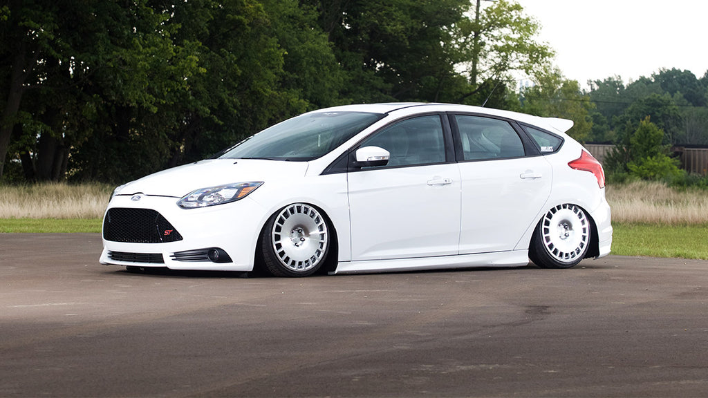 Ford Focus ST 13-18 Air Lift Performance 3P Air Suspension with KS RACING Air Struts — KS Racing Australia